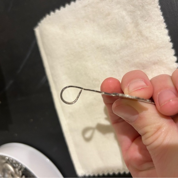 Sterling silver cross necklace - Picture 5 of 5